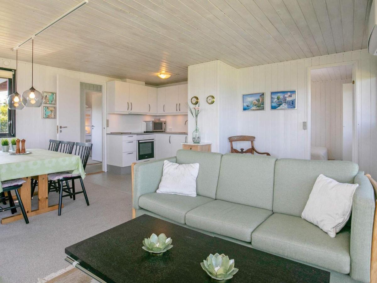 6 Person Holiday Home In Hesselager Exteriér fotografie